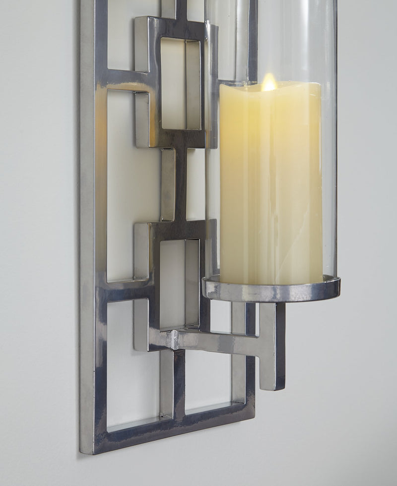 Brede Wall Sconce