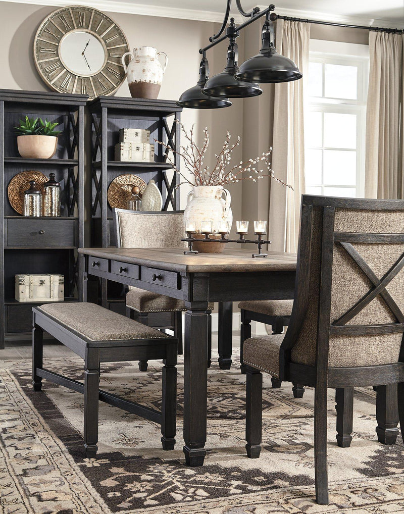 Tyler Creek Dining Table