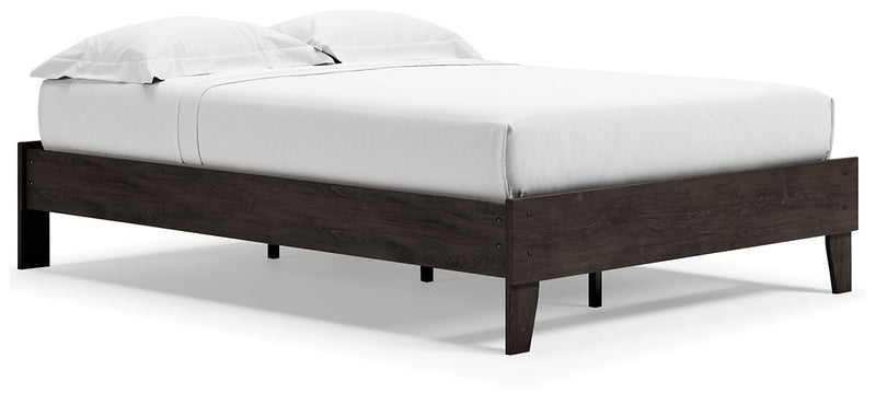 Piperton Panel Bed