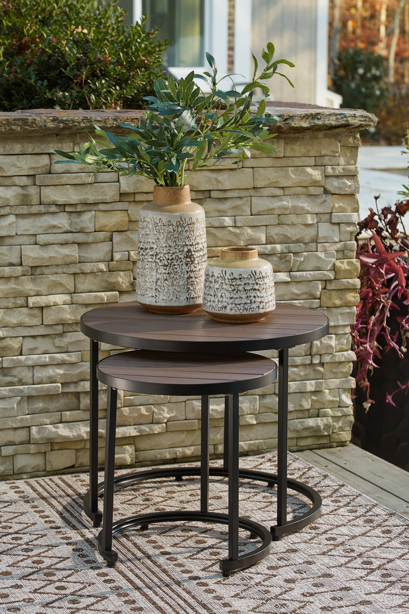 Ayla Outdoor Nesting End Tables (Set of 2)