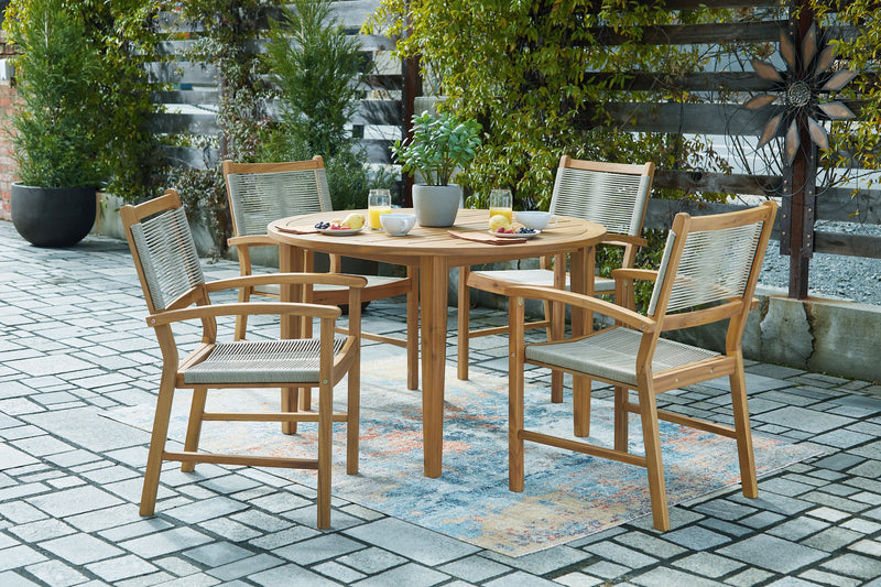 Janiyah Outdoor Dining Set