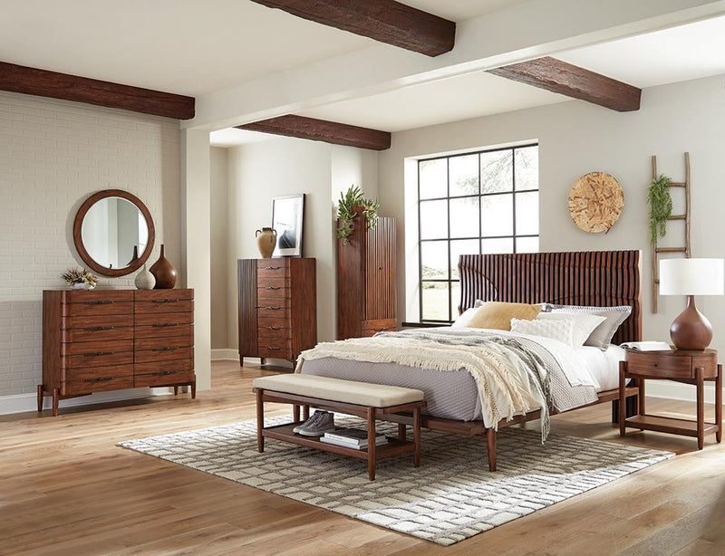 G222983 E King Bed image