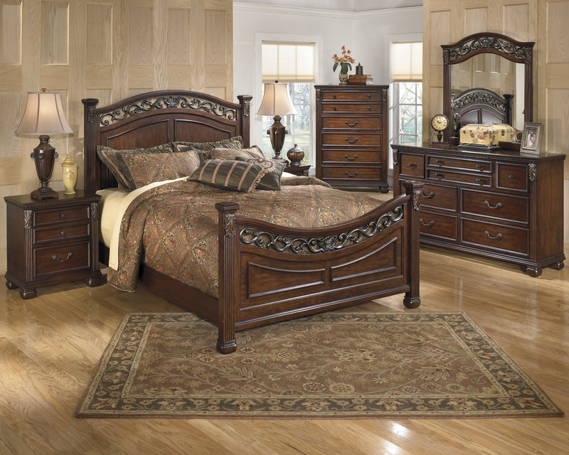 Leahlyn Signature Design 5-Piece Bedroom Set image