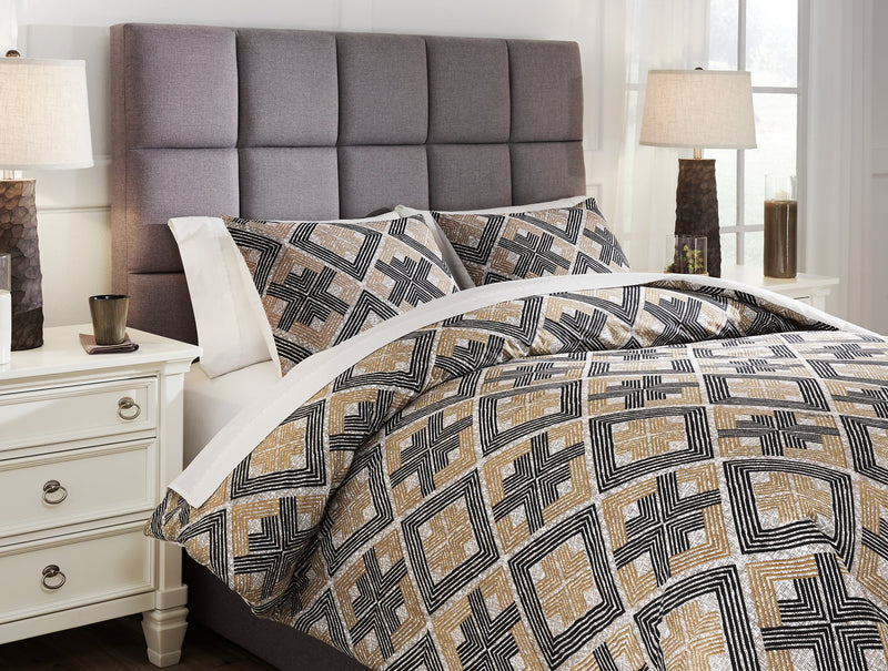 Scylla Signature Design by Ashley Comforter Set Queen image